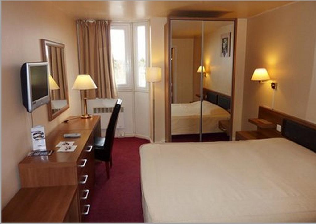 Arcantis Sevran Hotel Roissy-en-France Rom bilde